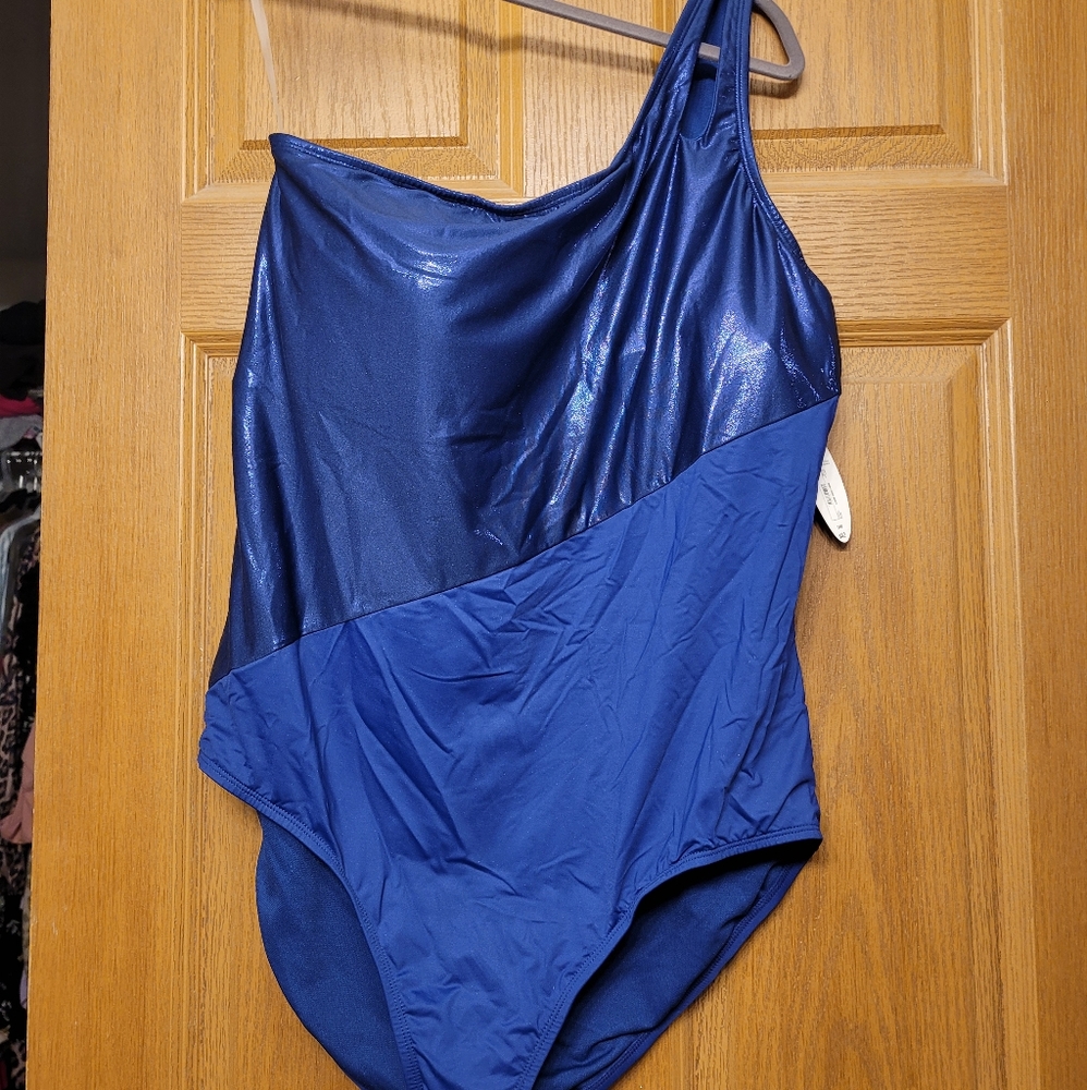 Mynah One Shoulder
